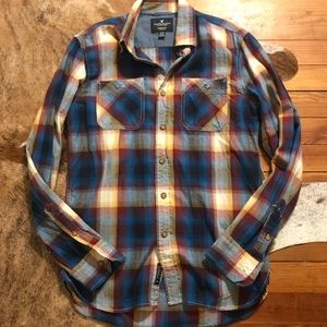 Super soft 🐶 Plaid button down shirt